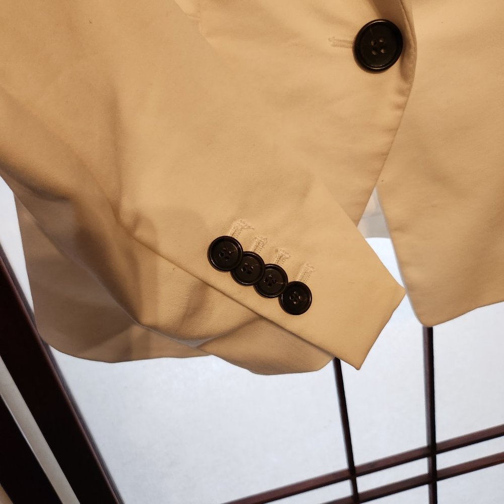 Blazer - Picture 3 of 7